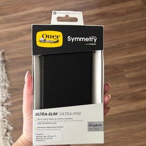 Ultra-Slim Black Case for iPhone 13, 14, 15, 16e